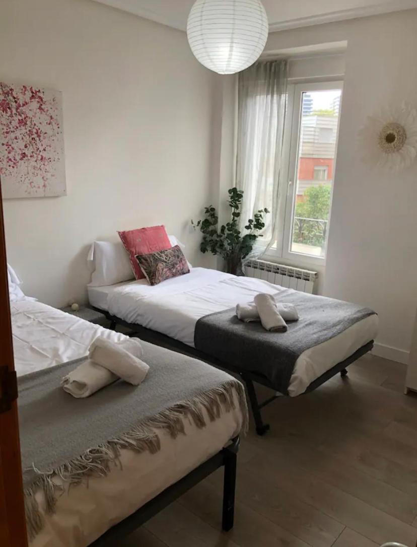 Lovely Port Apartement Сан Себастиан Екстериор снимка